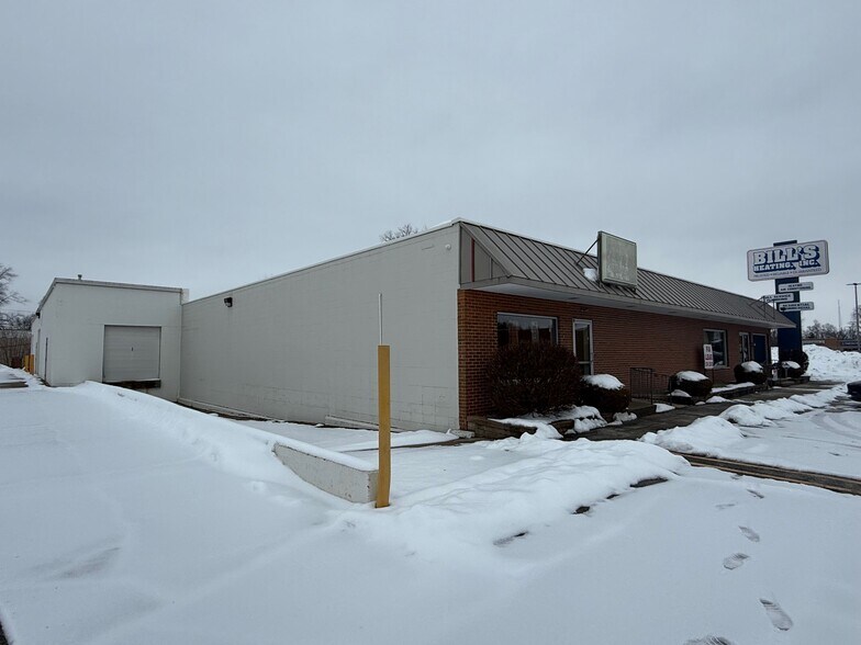 Primary Photo Of 803 Linway Dr, Goshen General Retail For Sale