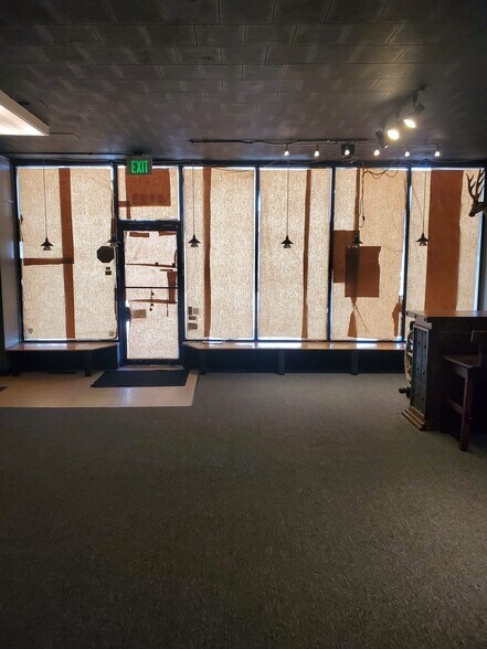 More Photos Of 4123-4125 Oakton St, Skokie Storefront For Sale