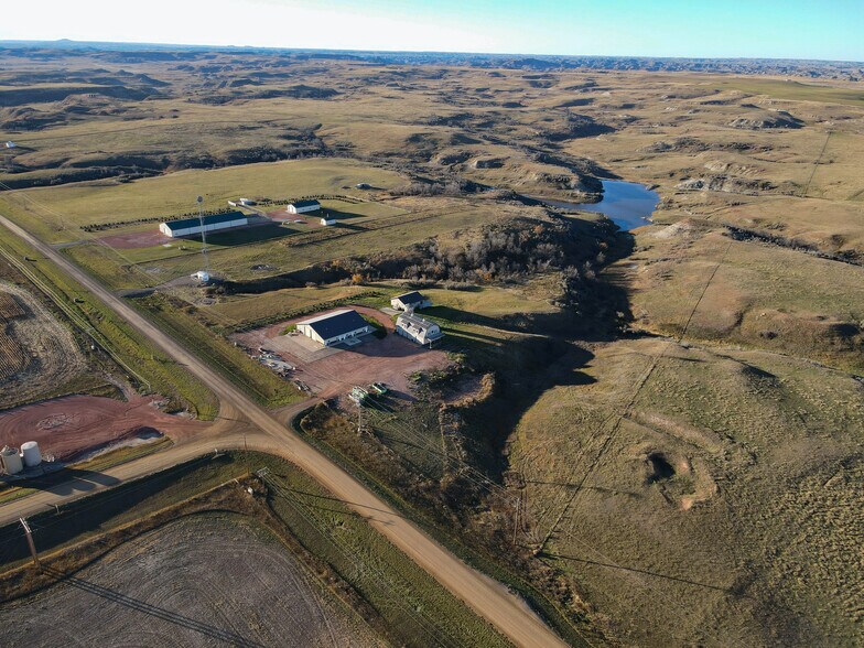 More Photos Of 13603 38th St SW, Belfield Flex For Lease