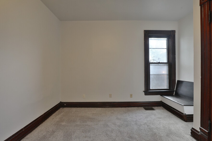 More Photos Of 51 Clark Pl, Columbus Multifamily For Sale
