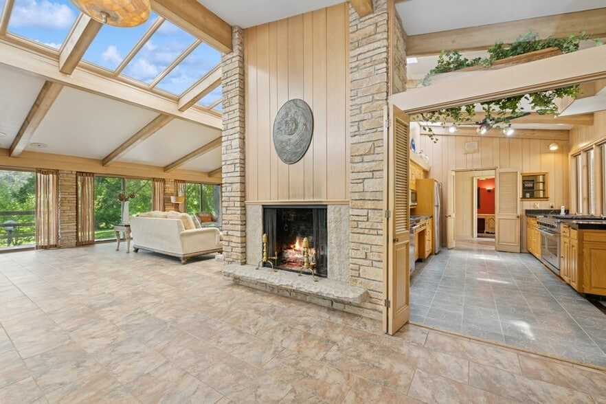 More Photos Of W1800 County Road B, Genoa City Specialty For Sale