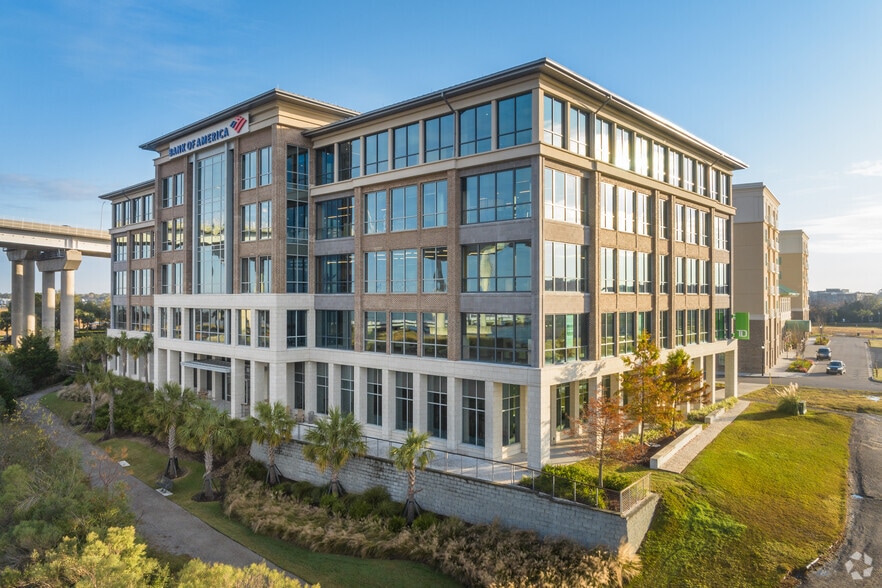 More Photos Of 75 Port City Lndg, Mount Pleasant Office For Lease