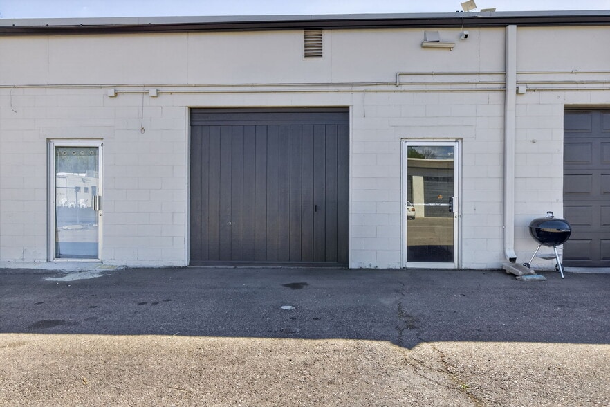 More Photos Of 1109-1115 Kimbark St, Longmont Storefront For Lease