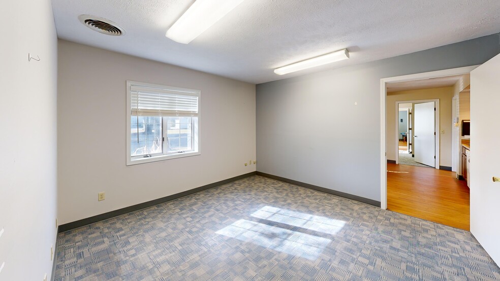 More Photos Of 614 N Main St, North Webster Medical For Sale