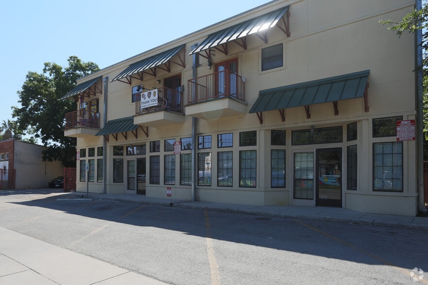 More Photos Of 3010-3012 N Saint Marys St, San Antonio Apartments For Lease