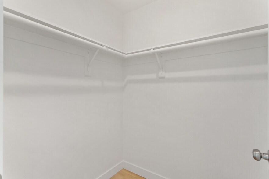 More Photos Of 707 W 80th St, Los Angeles Land For Sale