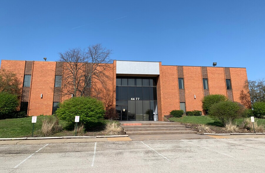 More Photos Of 4477 Woodson Rd, Woodson Terrace Coworking Space