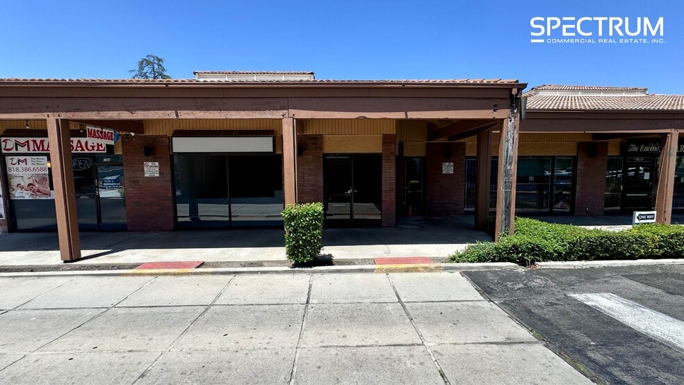 More Photos Of 17648-17656 Ventura Blvd, Encino Unknown For Lease