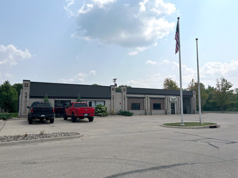 More Photos Of 9323 Garfield Ave S, Bloomington Distribution For Sale