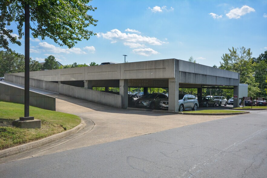 More Photos Of 900 S Shackleford Rd, Little Rock Office For Lease