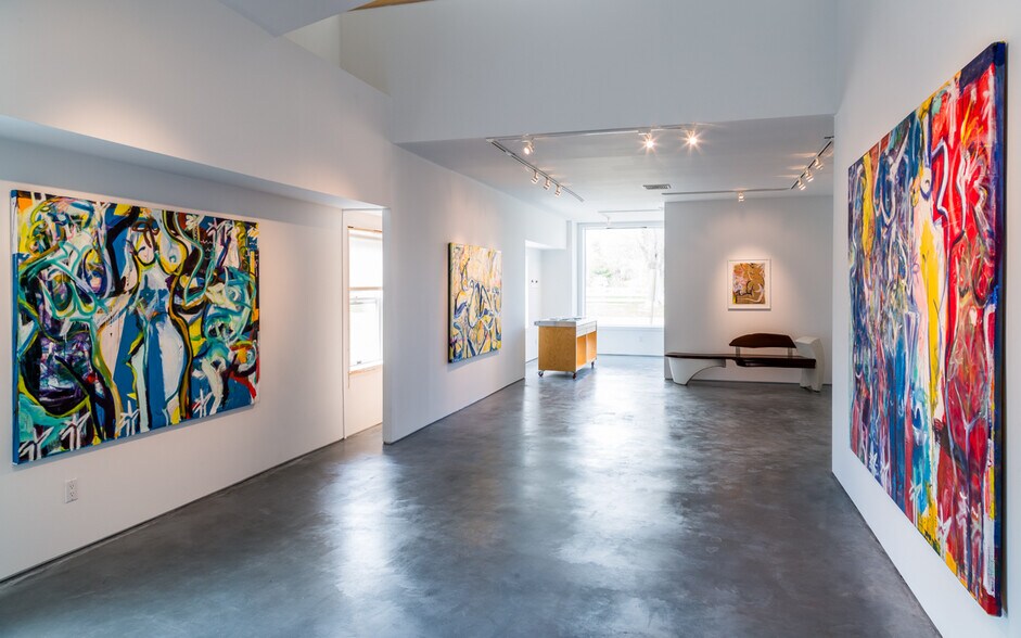 More Photos Of 87 Newtown Ln, East Hampton Freestanding For Lease