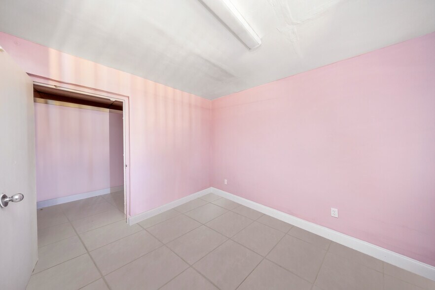 More Photos Of 159 NW 35th st, Miami General Retail For Lease