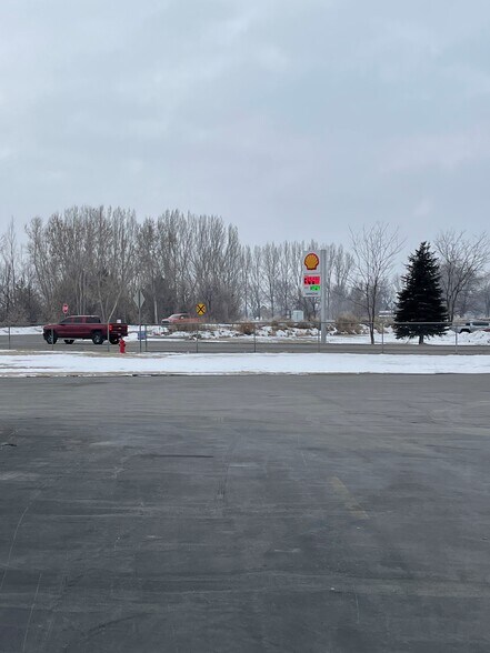 More Photos Of 1801 E Airport Rd, Blackfoot Freestanding For Lease