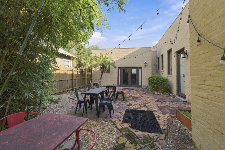 More Photos Of 1602-1608 Walnut St, Jacksonville Restaurant For Sale
