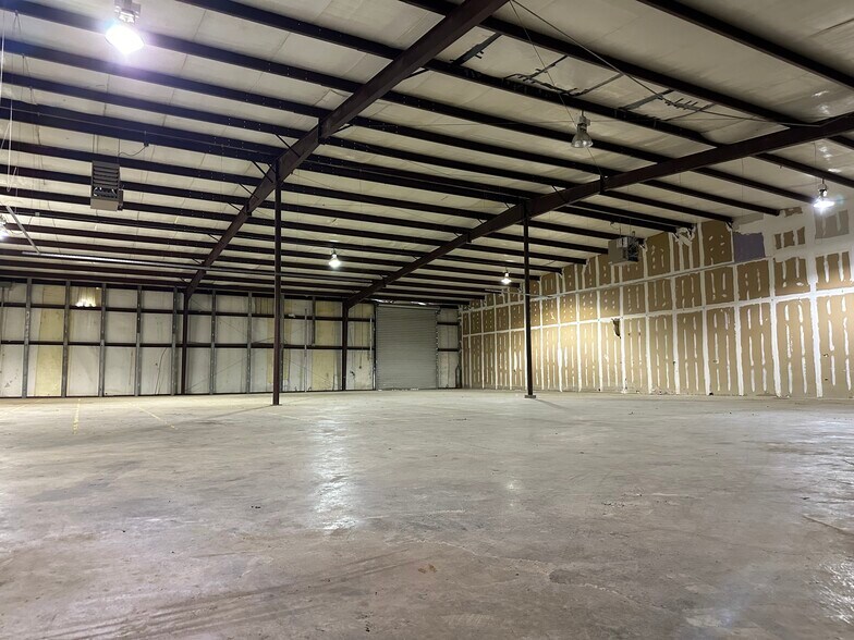 More Photos Of 277 Soldiers Colony Rd, Canton Warehouse For Lease