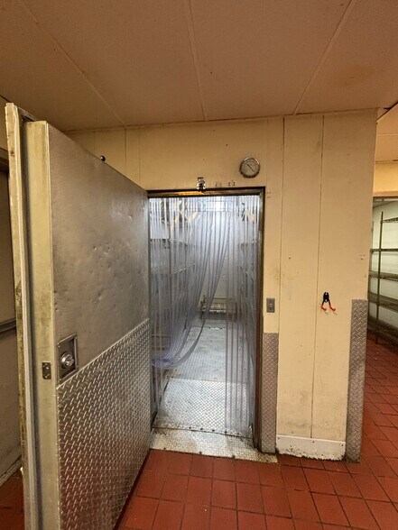 More Photos Of 5312 Old Redwood Hwy, Petaluma Restaurant For Sale