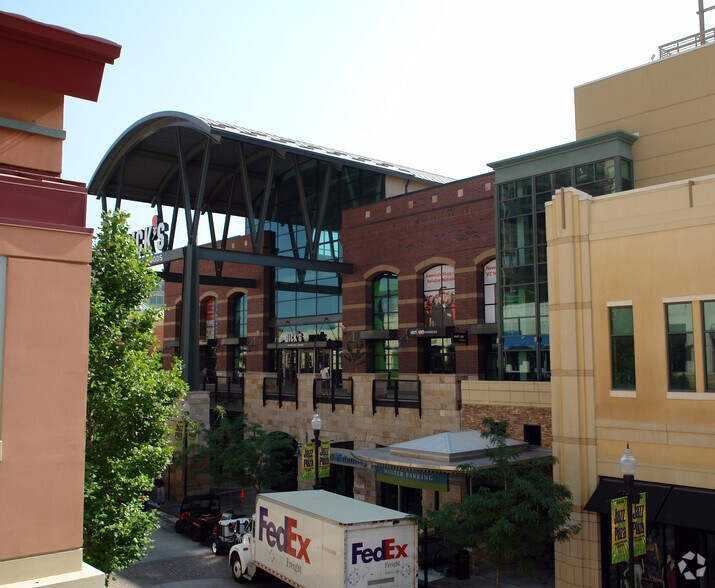 More Photos Of 41 S Rio Grande St, Salt Lake City General Retail For Lease