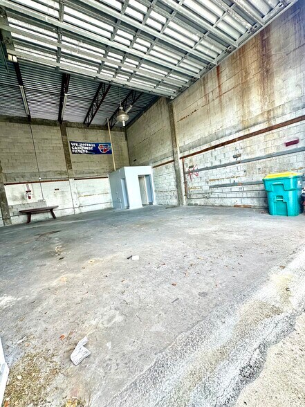 More Photos Of 5500-5532 Pembroke Rd, Hollywood Freestanding For Sale