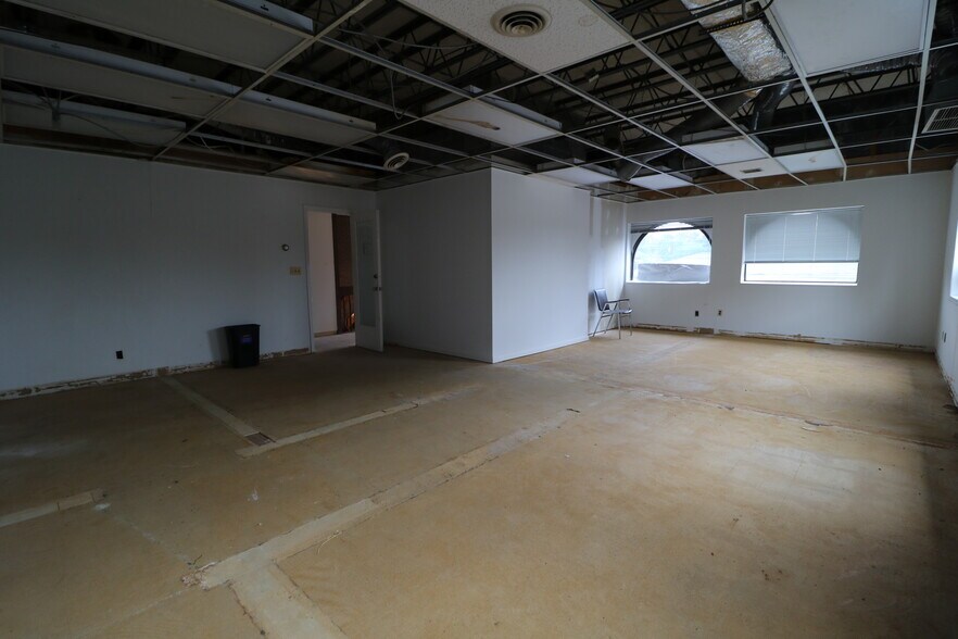 More Photos Of 1136 Clifton Ave, Clifton Medical For Lease