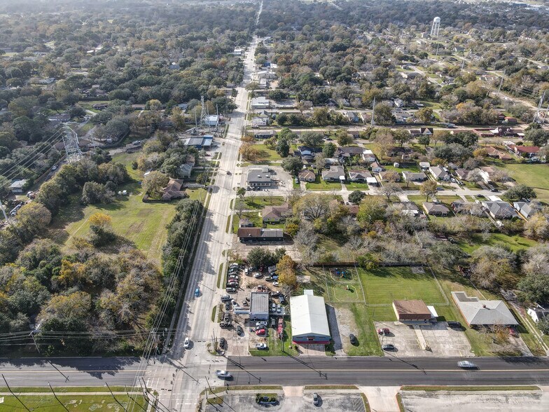 More Photos Of 1916 Cedar Dr, La Marque Restaurant For Lease