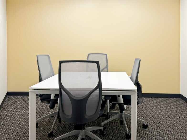 More Photos Of 9920 Pacific Heights Blvd, San Diego Coworking Space