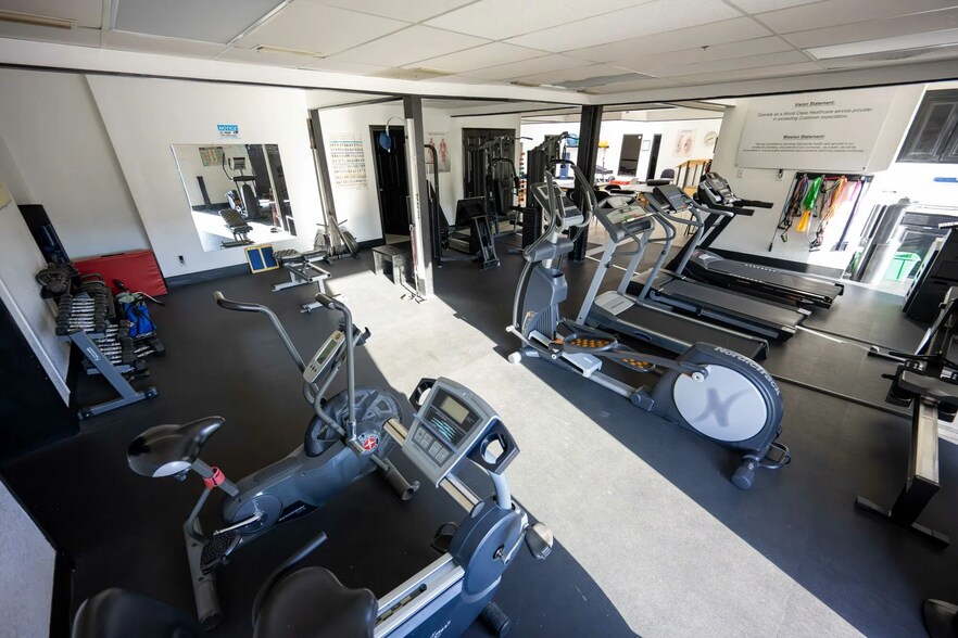 More Photos Of 517 N Carrier Pky, Grand Prairie Medical For Lease