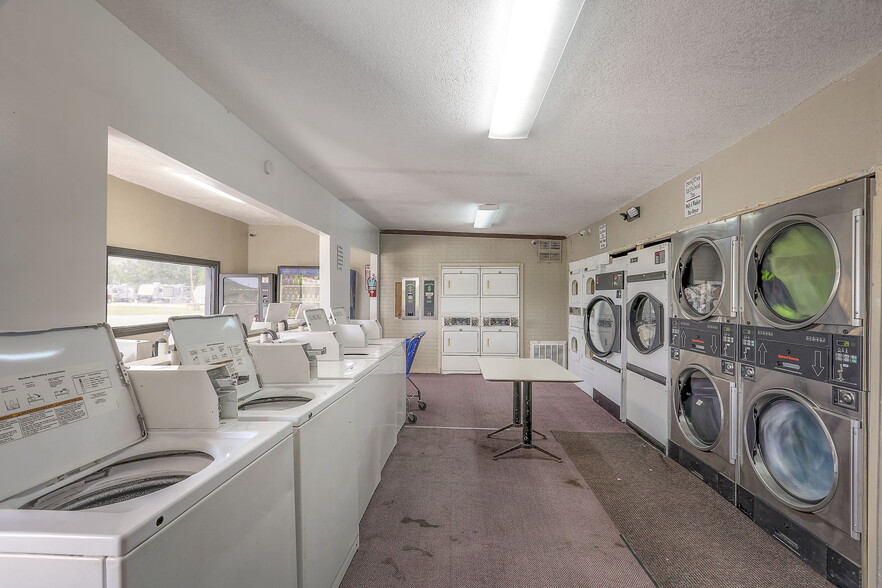 More Photos Of 2201 Outer Rd, Bates City Manufactured Housing Mobile Home Park For Sale