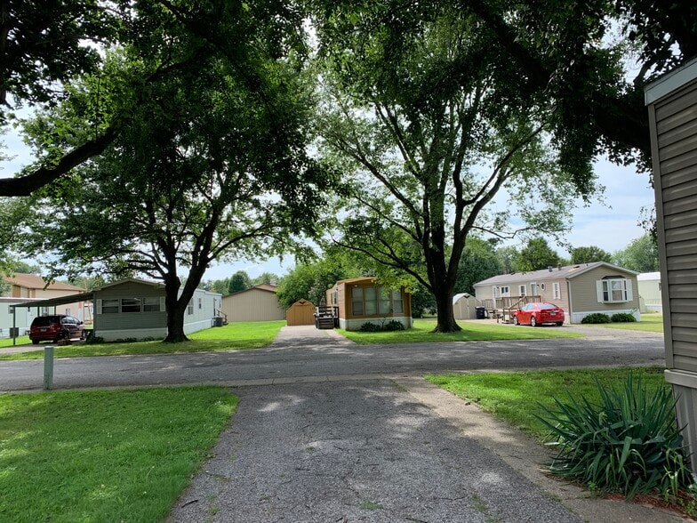 More Photos Of 321 N All Seasons Rd, Geff Manufactured Housing Mobile Home Park For Sale