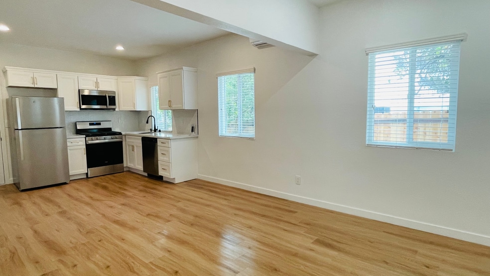 More Photos Of 1027 S 32nd St, San Diego Apartments For Sale