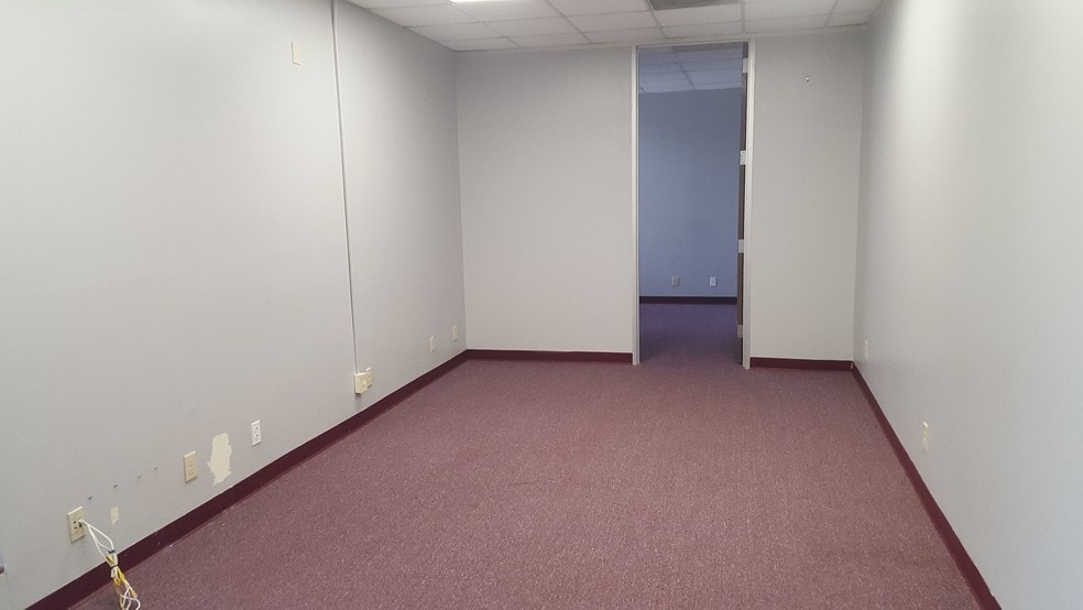 More Photos Of 3325 Durham Chapel Hill Blvd, Durham Office For Lease