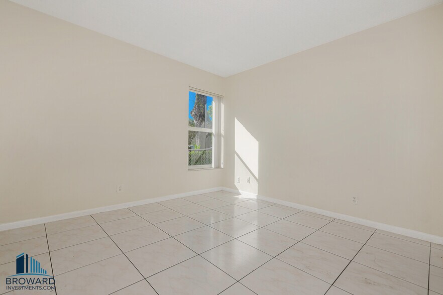 More Photos Of 10201 NW 35th St, Coral Springs Multifamily For Sale