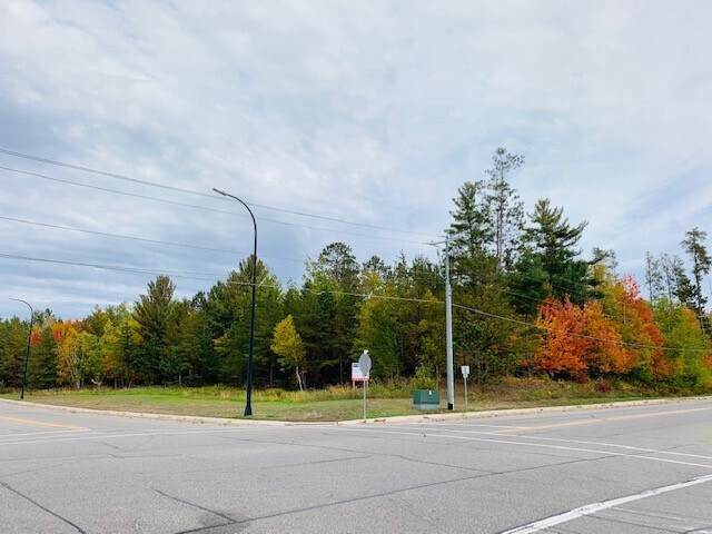 More Photos Of 13th Street SE -1 @ 2nd Avenue SE, Grand Rapids Land For Sale