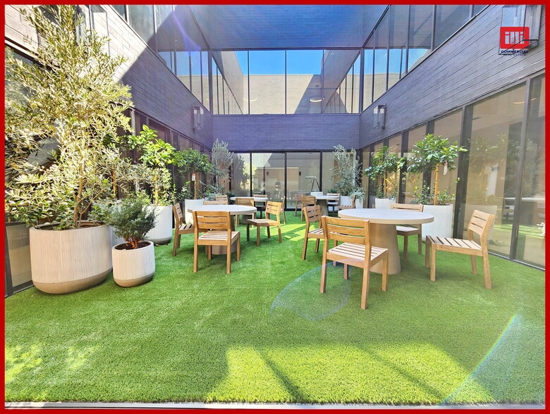 More Photos Of 5121 Van Nuys Blvd, Sherman Oaks Office Residential For Lease