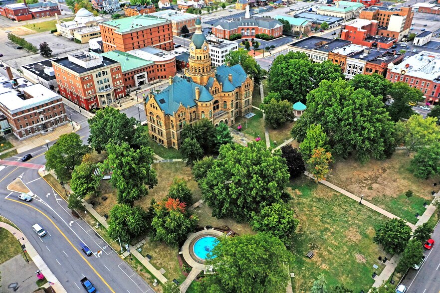 More Photos Of 108 Main Ave SW, Warren Office Residential For Lease