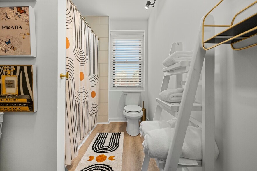 More Photos Of 9-13 Broadway St, Asheville Storefront Retail Office For Sale