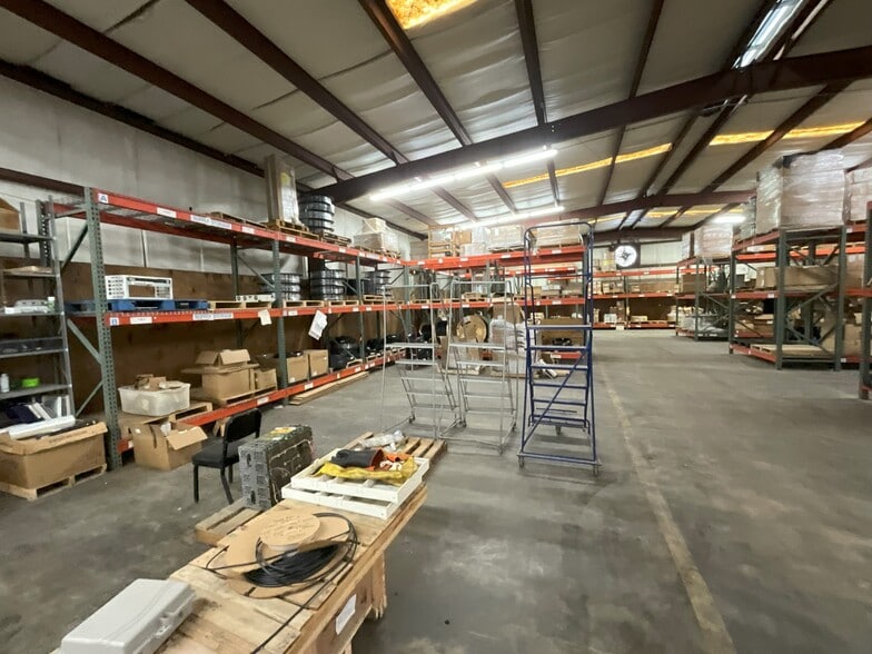 More Photos Of 251 Kelley Dr, Dothan Warehouse For Sale