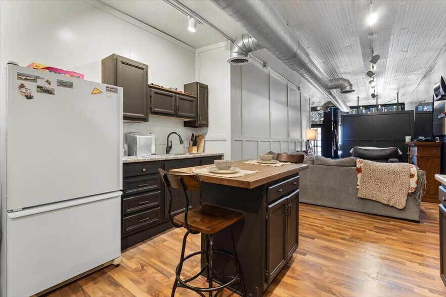 More Photos Of 116 W Jessie St, Rushford Storefront Retail Residential For Sale