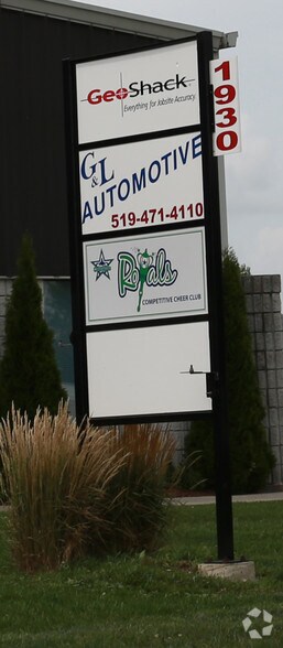 More Photos Of 1930 Mallard Rd, London Warehouse For Lease