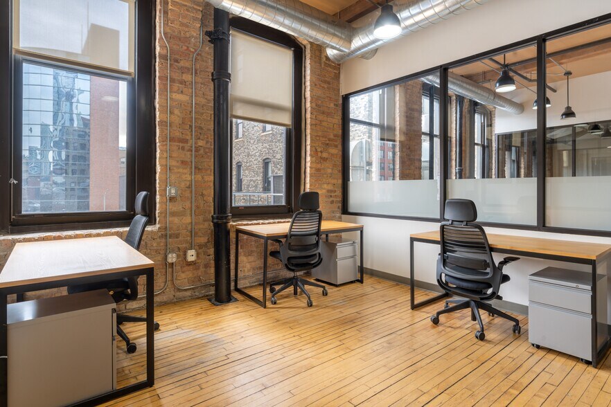 More Photos Of 200 S Wacker Dr, Chicago Office For Lease