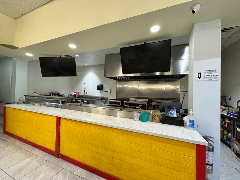 More Photos Of 18274 FM 2090 Rd, Conroe General Retail For Sale