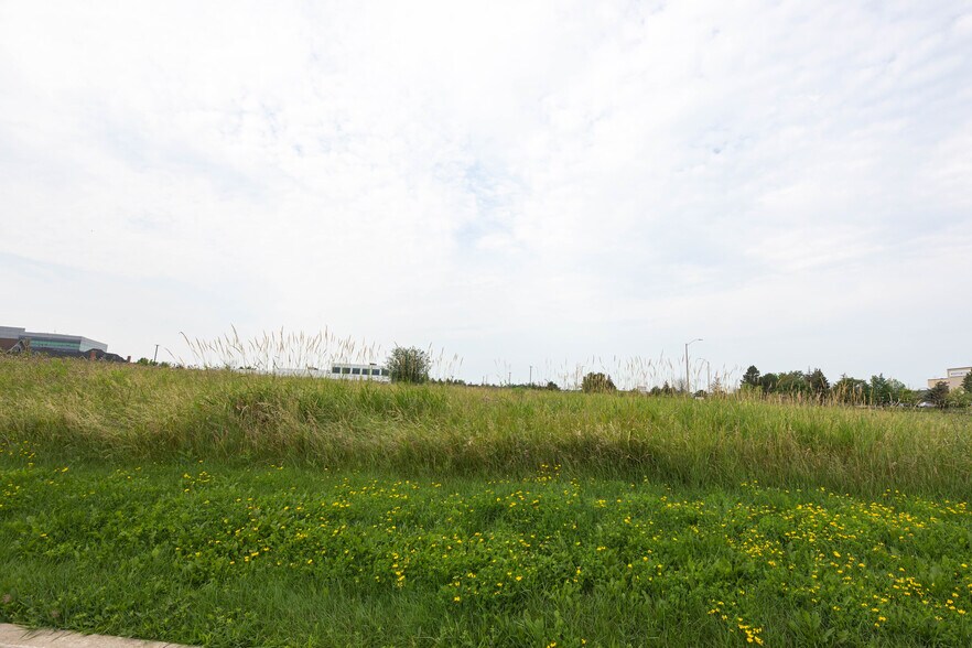More Photos Of 2050 Meadowvale Blvd, Mississauga Loft Creative Space For Sale