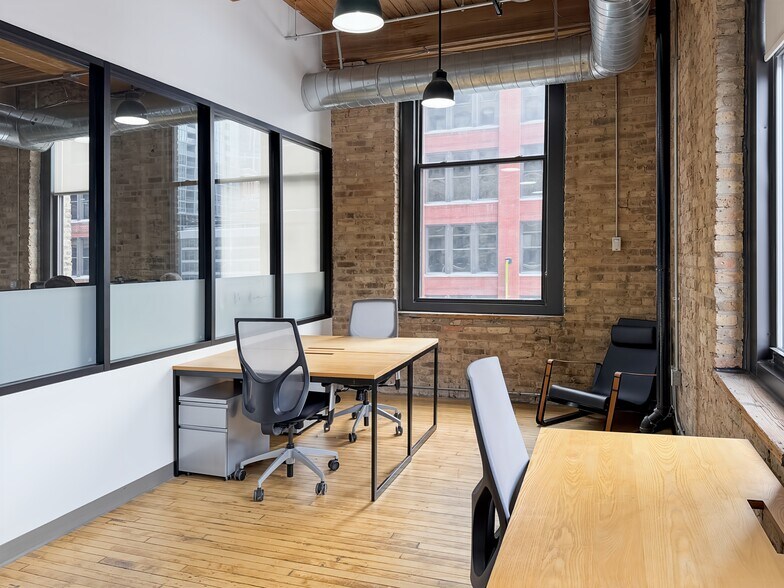 More Photos Of 320 W Ohio St, Chicago Coworking Space