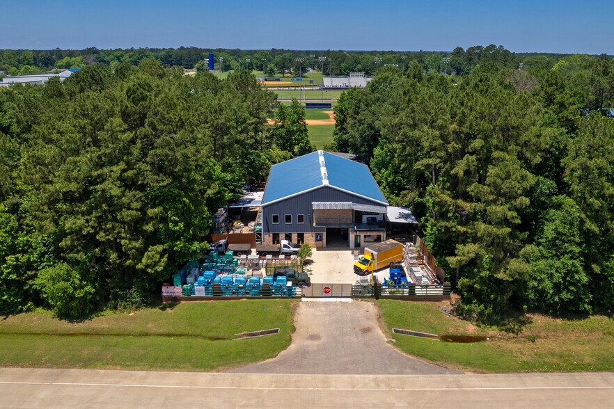 More Photos Of 6650 US-59 Hwy, Shepherd Warehouse For Sale