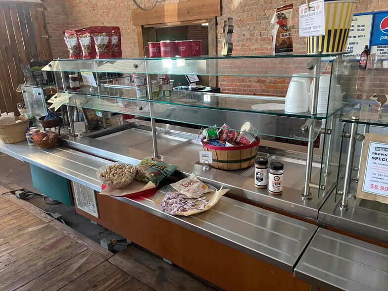 More Photos Of 14560 Main St, Orrville General Retail For Sale