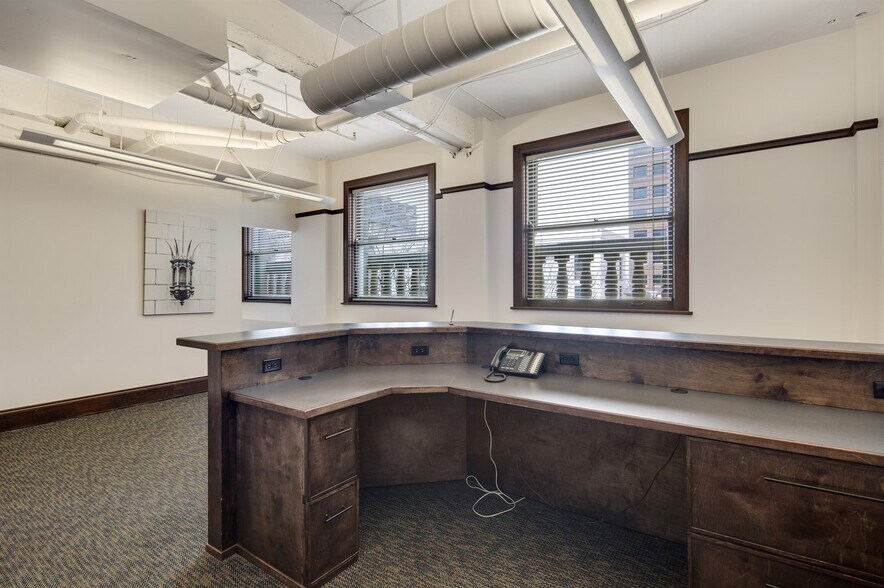 More Photos Of 62 N Main St, Memphis Apartments For Lease