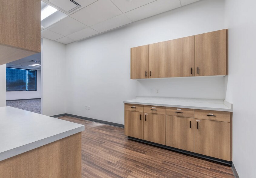 More Photos Of 2929 W Navigator Dr, Meridian Office For Lease