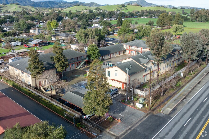 More Photos Of 13535-13545 Monterey Rd, San Martin Schools For Lease