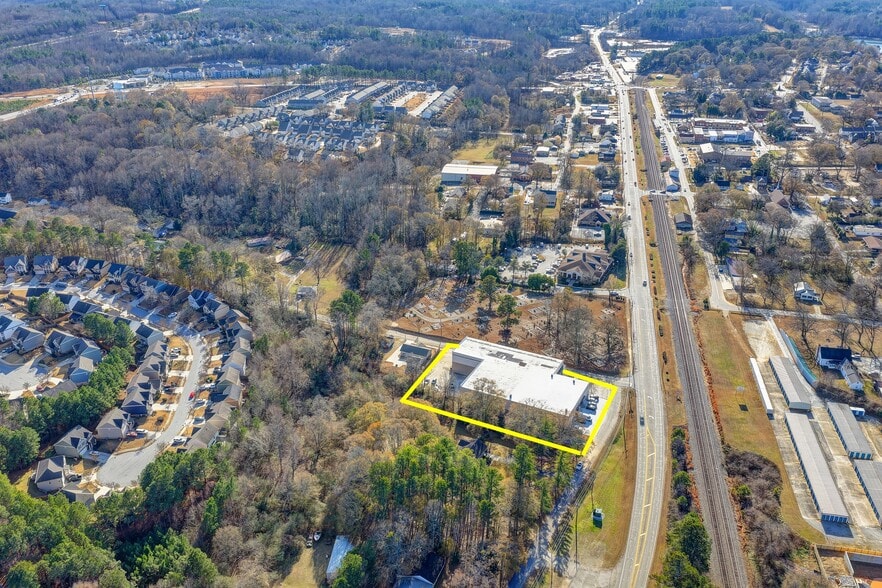 More Photos Of 4784 Cantrell Rd, Flowery Branch Warehouse For Sale