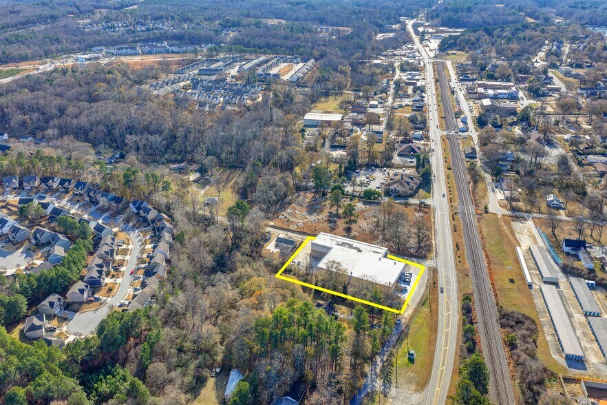 More Photos Of 4784 Cantrell Rd, Flowery Branch Warehouse For Sale