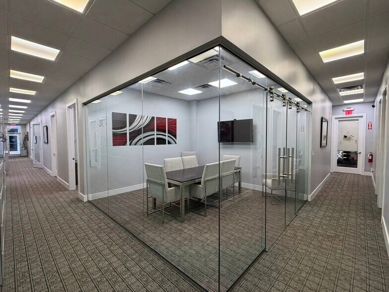 More Photos Of 1391 Sawgrass Corporate Pky, Sunrise Office For Sale